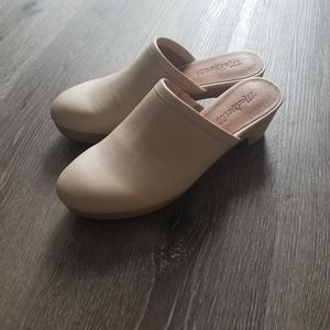 Madewell Ruby beige leather clogs